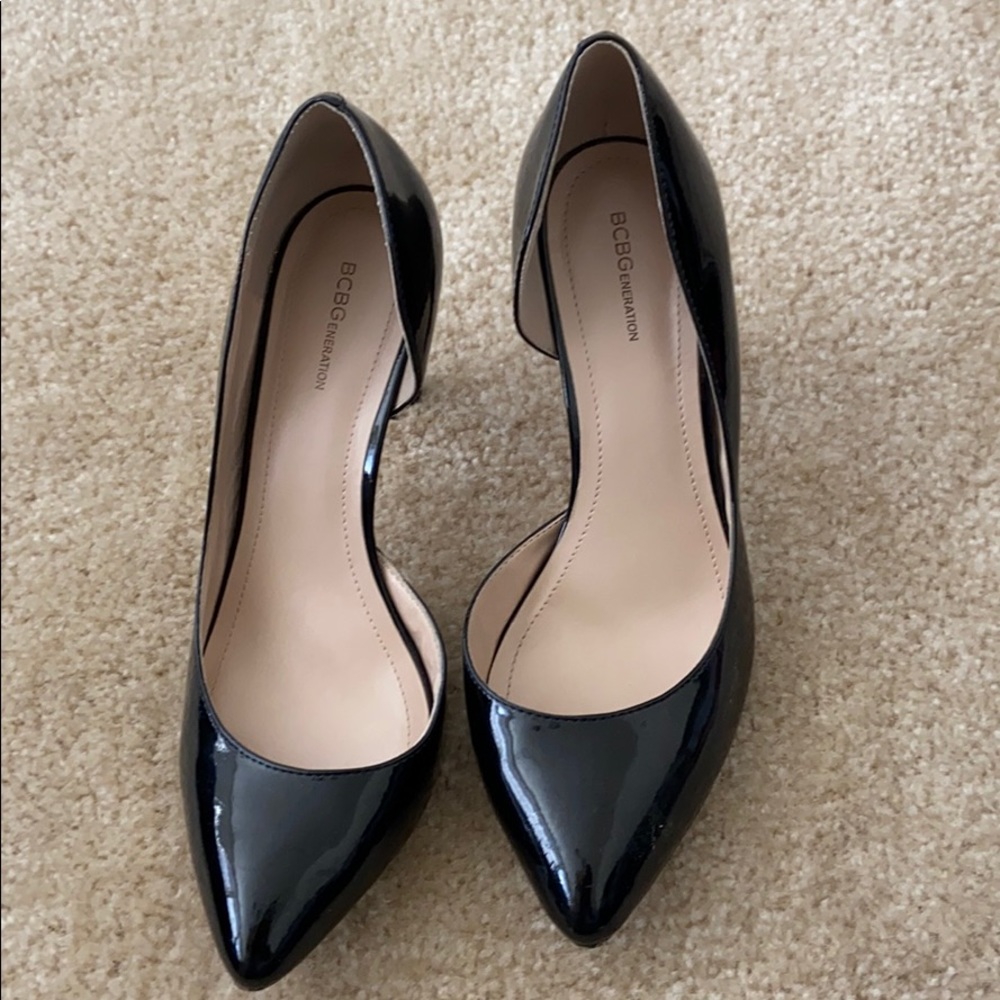 Black BCBG pumps